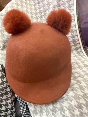 Zara Suede-Look Bucket Hat in Cognac Brown